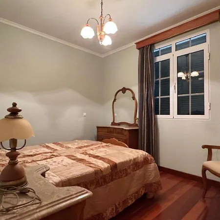 Boehémia Habitación en casa particular Canhas